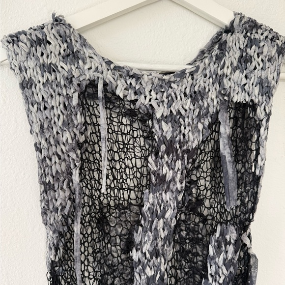Distressed Netted Blouse - Picture 4 of 5